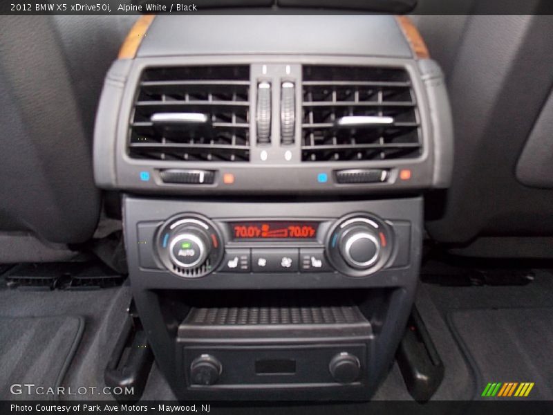 Alpine White / Black 2012 BMW X5 xDrive50i