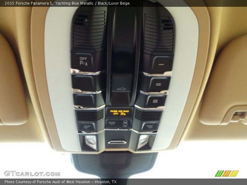 Controls of 2015 Panamera S