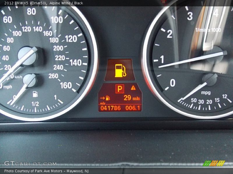 Alpine White / Black 2012 BMW X5 xDrive50i