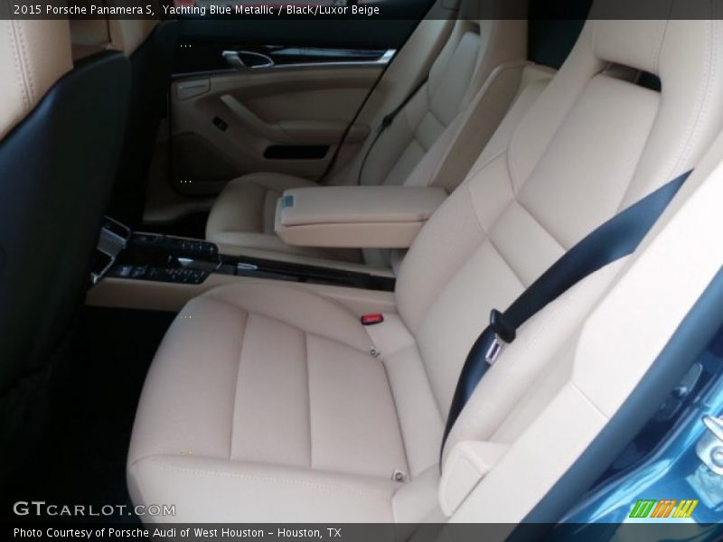 Rear Seat of 2015 Panamera S