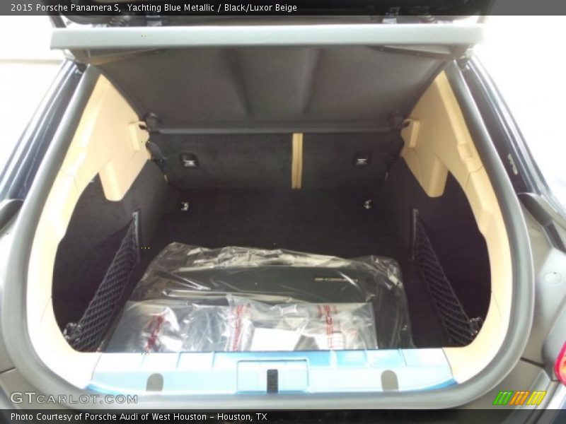  2015 Panamera S Trunk