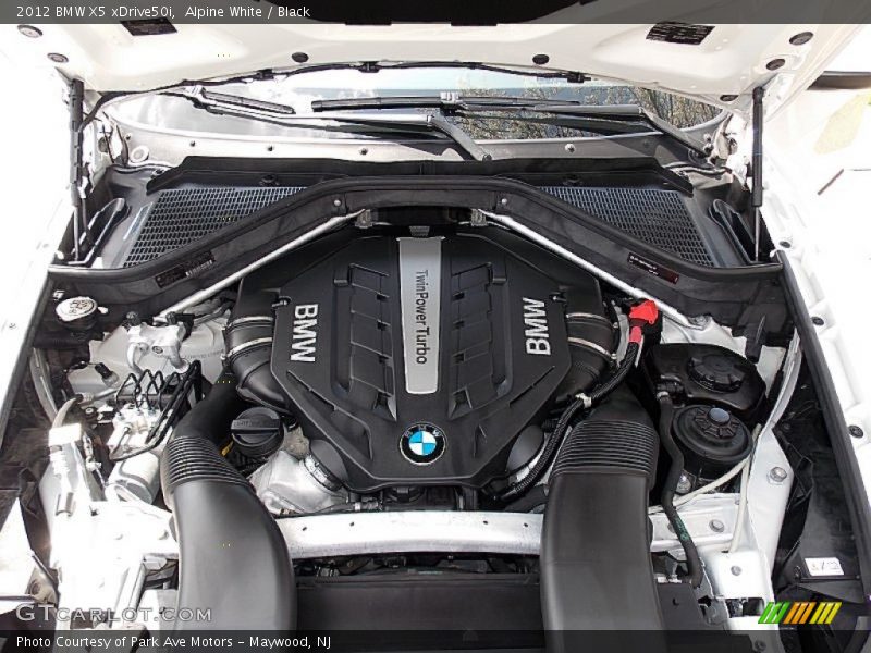 Alpine White / Black 2012 BMW X5 xDrive50i