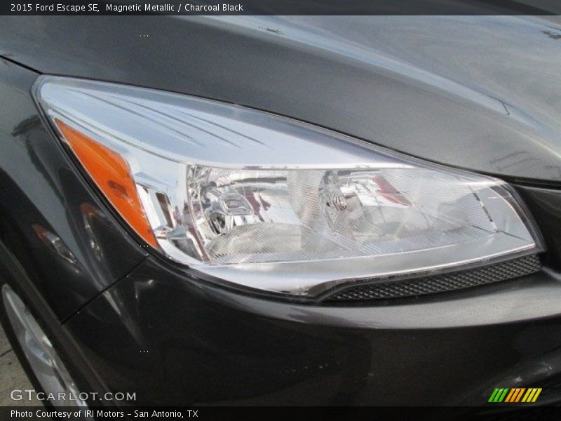 Magnetic Metallic / Charcoal Black 2015 Ford Escape SE