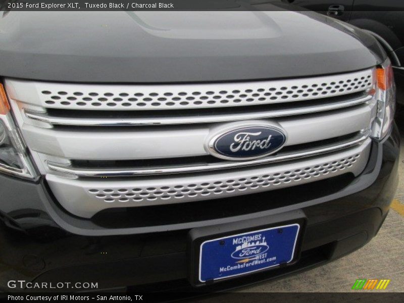 Tuxedo Black / Charcoal Black 2015 Ford Explorer XLT