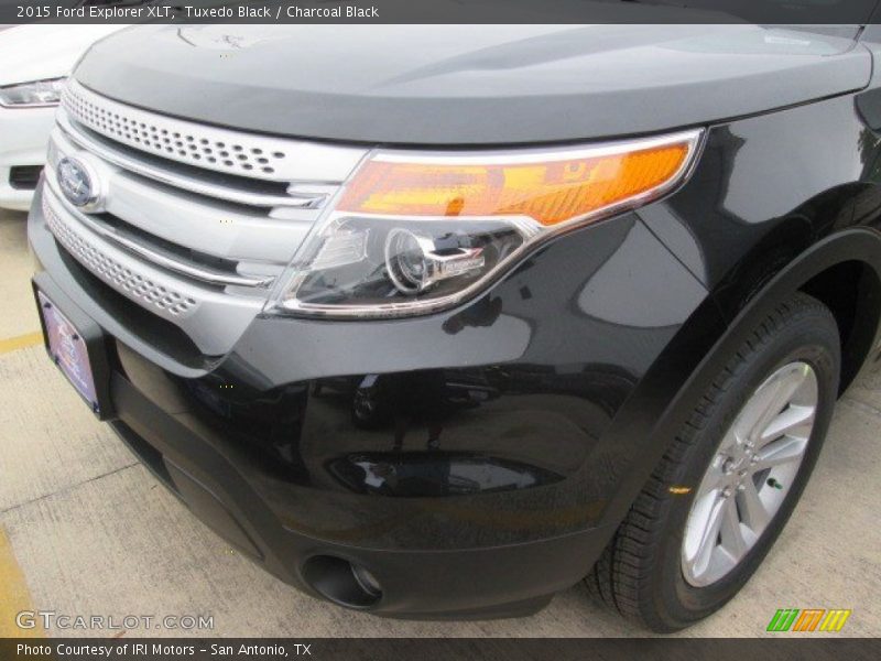 Tuxedo Black / Charcoal Black 2015 Ford Explorer XLT
