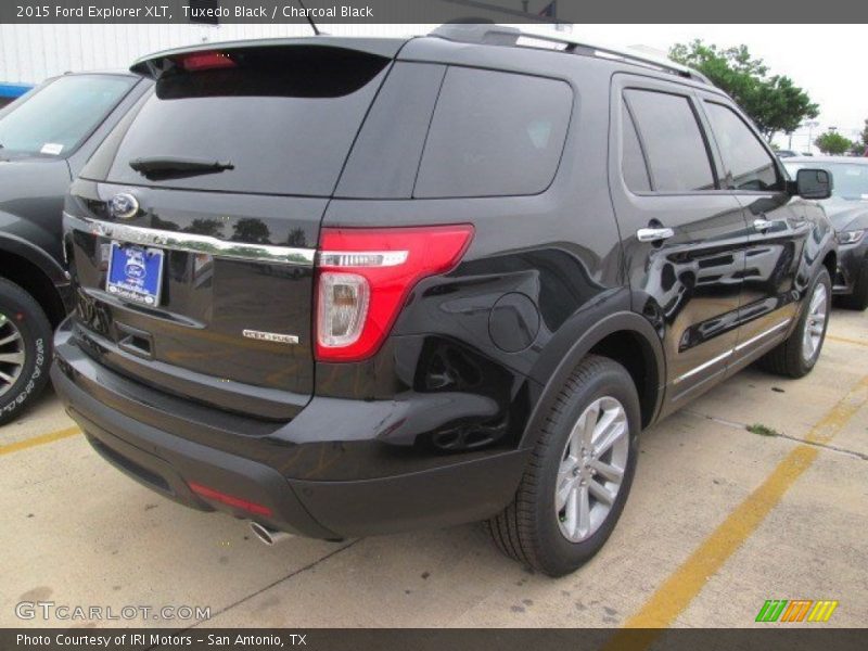 Tuxedo Black / Charcoal Black 2015 Ford Explorer XLT