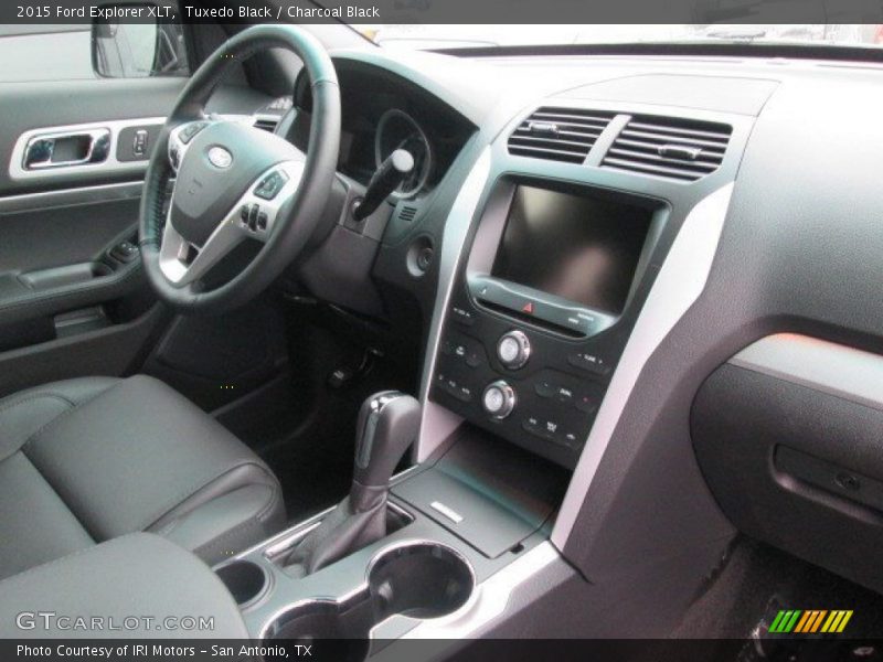 Tuxedo Black / Charcoal Black 2015 Ford Explorer XLT