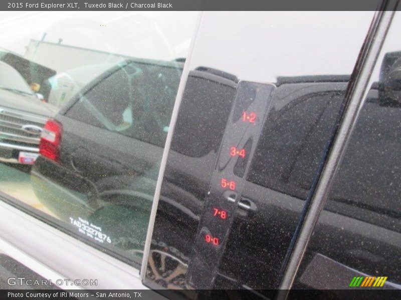 Tuxedo Black / Charcoal Black 2015 Ford Explorer XLT