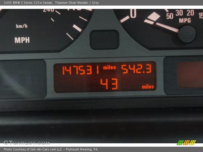 Titanium Silver Metallic / Grey 2005 BMW 3 Series 325xi Sedan