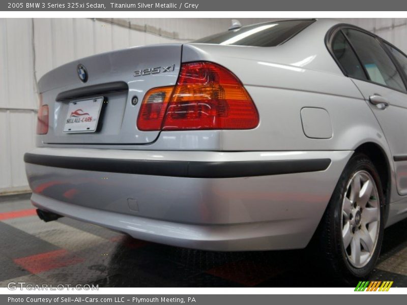 Titanium Silver Metallic / Grey 2005 BMW 3 Series 325xi Sedan