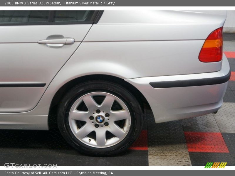 Titanium Silver Metallic / Grey 2005 BMW 3 Series 325xi Sedan