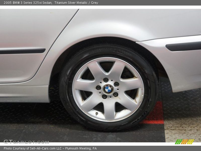 Titanium Silver Metallic / Grey 2005 BMW 3 Series 325xi Sedan