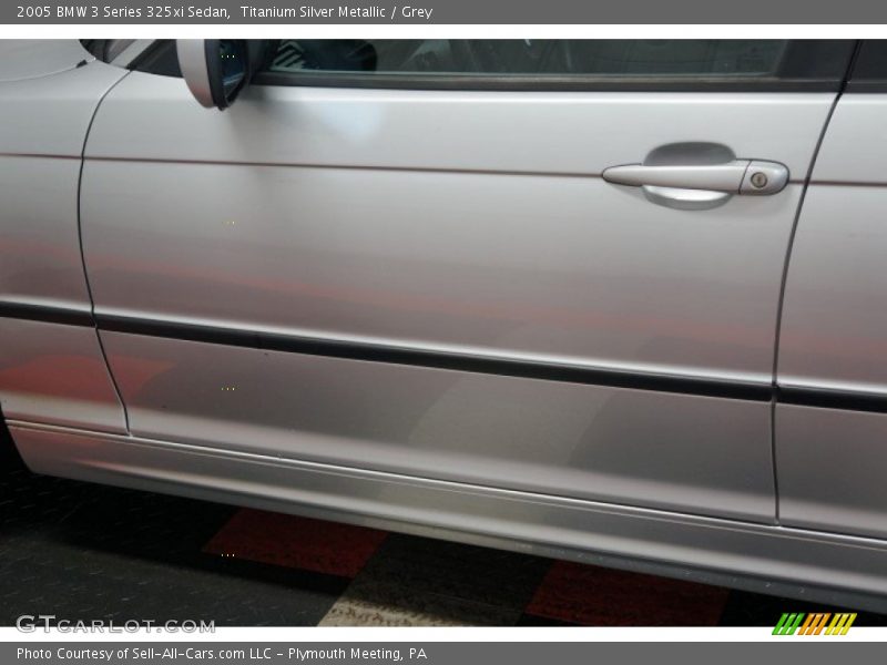 Titanium Silver Metallic / Grey 2005 BMW 3 Series 325xi Sedan