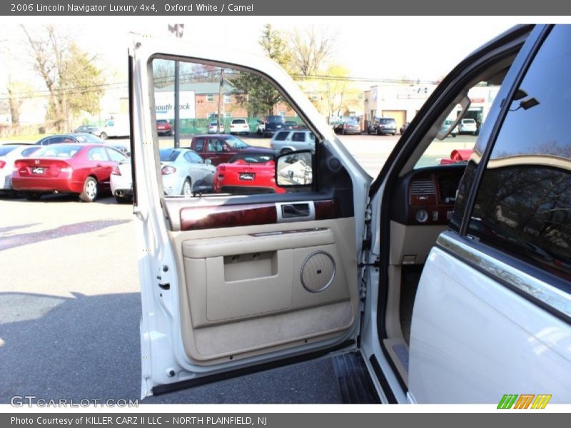 Oxford White / Camel 2006 Lincoln Navigator Luxury 4x4