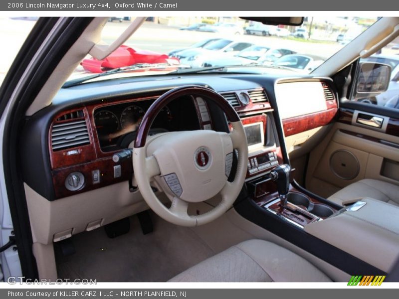 Oxford White / Camel 2006 Lincoln Navigator Luxury 4x4