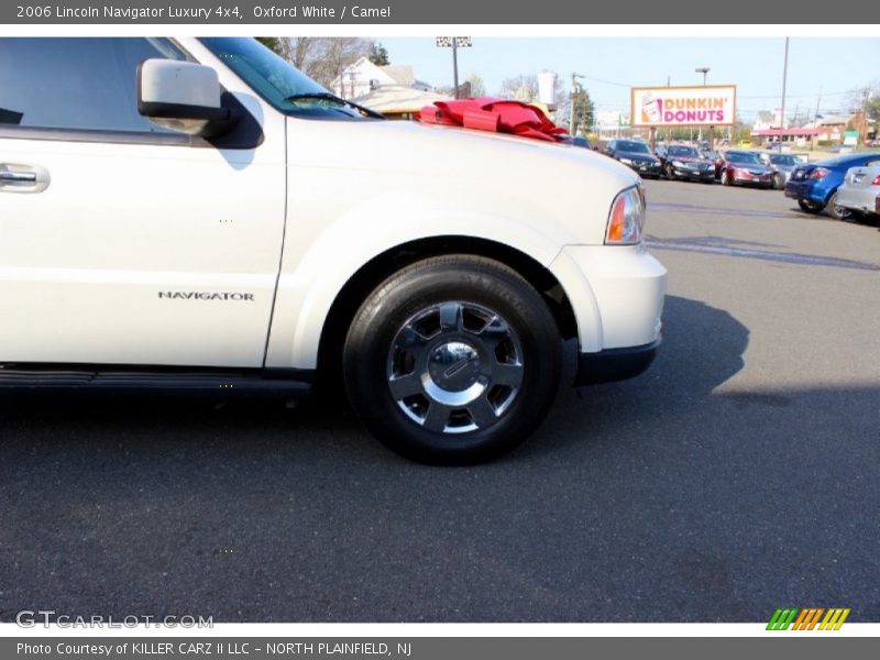 Oxford White / Camel 2006 Lincoln Navigator Luxury 4x4