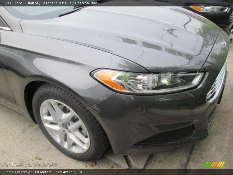 Magnetic Metallic / Charcoal Black 2015 Ford Fusion SE
