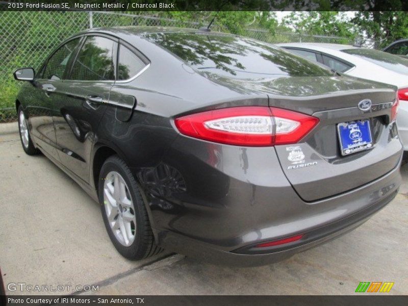 Magnetic Metallic / Charcoal Black 2015 Ford Fusion SE