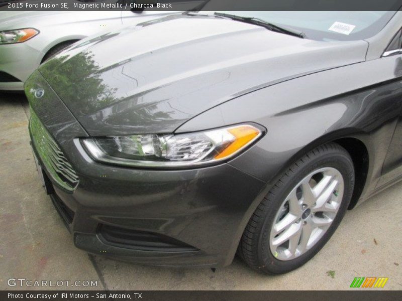 Magnetic Metallic / Charcoal Black 2015 Ford Fusion SE