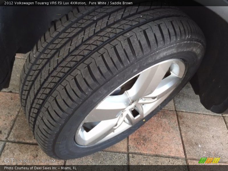 Pure White / Saddle Brown 2012 Volkswagen Touareg VR6 FSI Lux 4XMotion