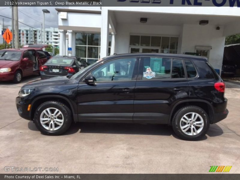 Deep Black Metallic / Black 2012 Volkswagen Tiguan S