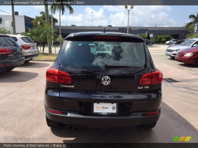 Deep Black Metallic / Black 2012 Volkswagen Tiguan S