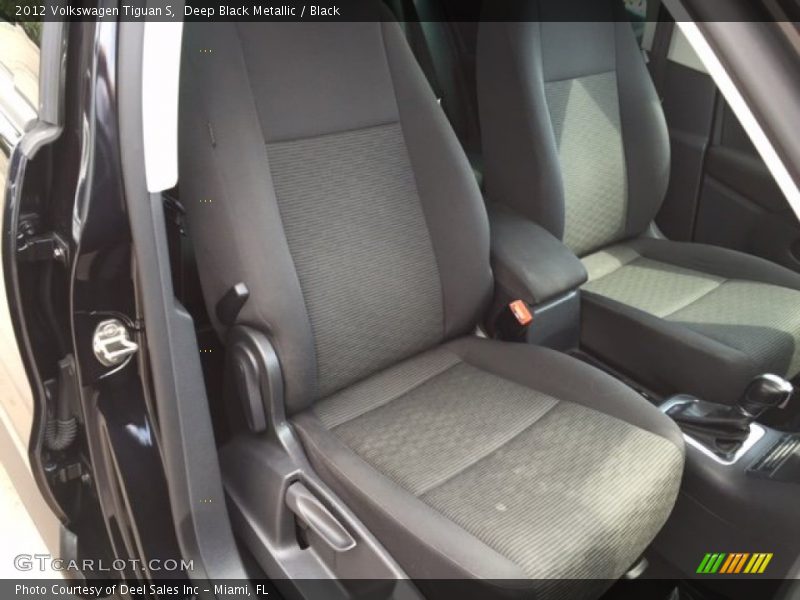 Deep Black Metallic / Black 2012 Volkswagen Tiguan S