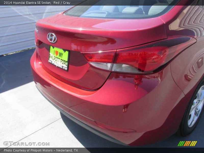 Red / Gray 2014 Hyundai Elantra SE Sedan