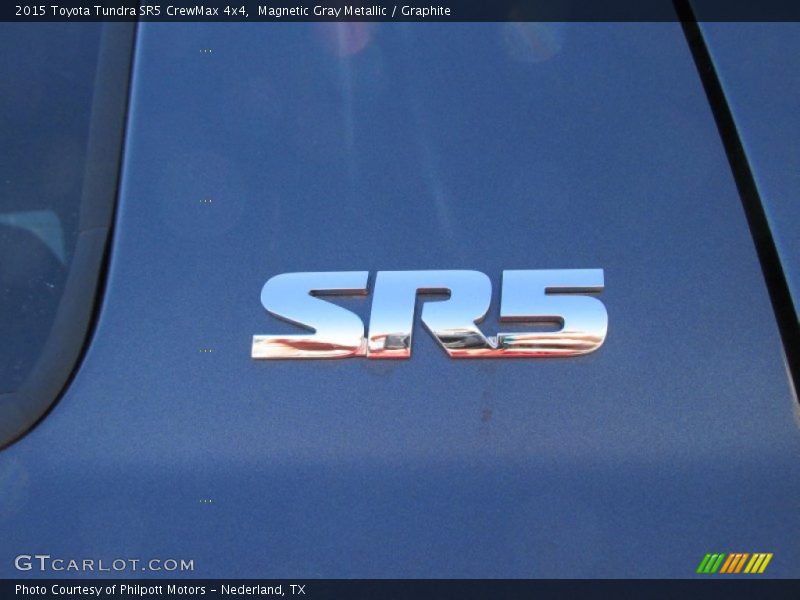 Magnetic Gray Metallic / Graphite 2015 Toyota Tundra SR5 CrewMax 4x4