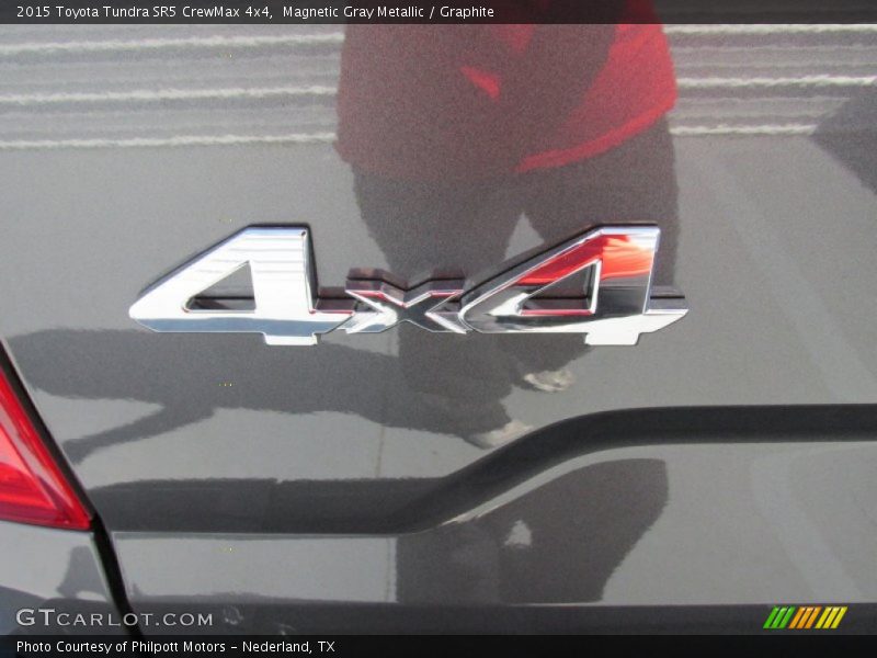 Magnetic Gray Metallic / Graphite 2015 Toyota Tundra SR5 CrewMax 4x4