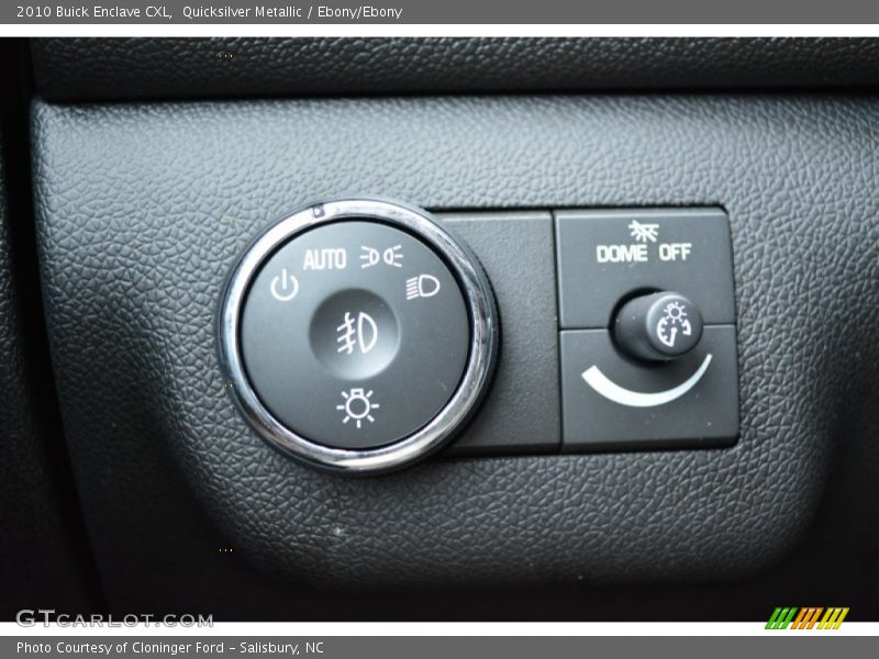 Quicksilver Metallic / Ebony/Ebony 2010 Buick Enclave CXL