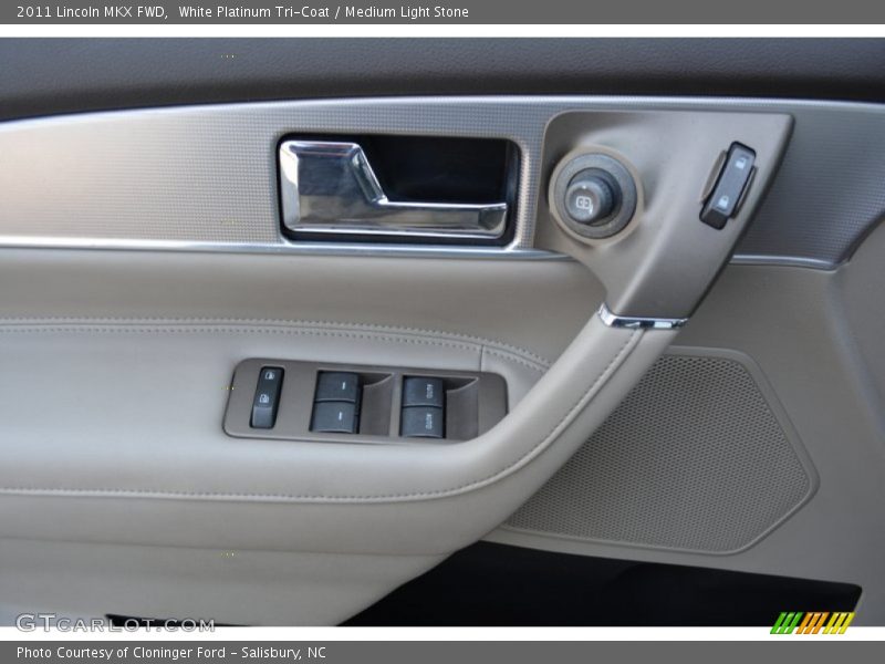 White Platinum Tri-Coat / Medium Light Stone 2011 Lincoln MKX FWD