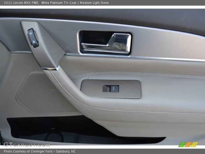 White Platinum Tri-Coat / Medium Light Stone 2011 Lincoln MKX FWD