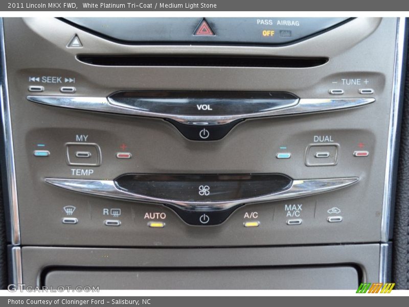 White Platinum Tri-Coat / Medium Light Stone 2011 Lincoln MKX FWD