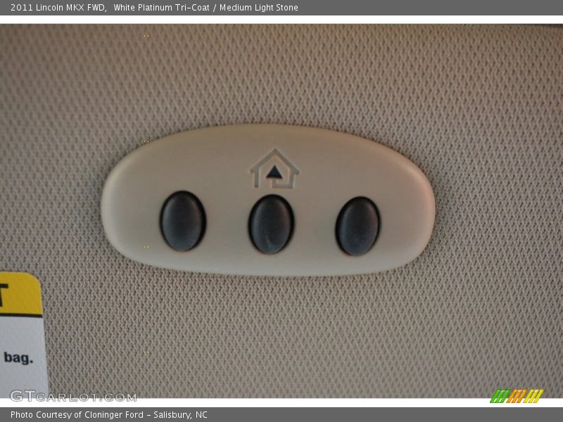 White Platinum Tri-Coat / Medium Light Stone 2011 Lincoln MKX FWD
