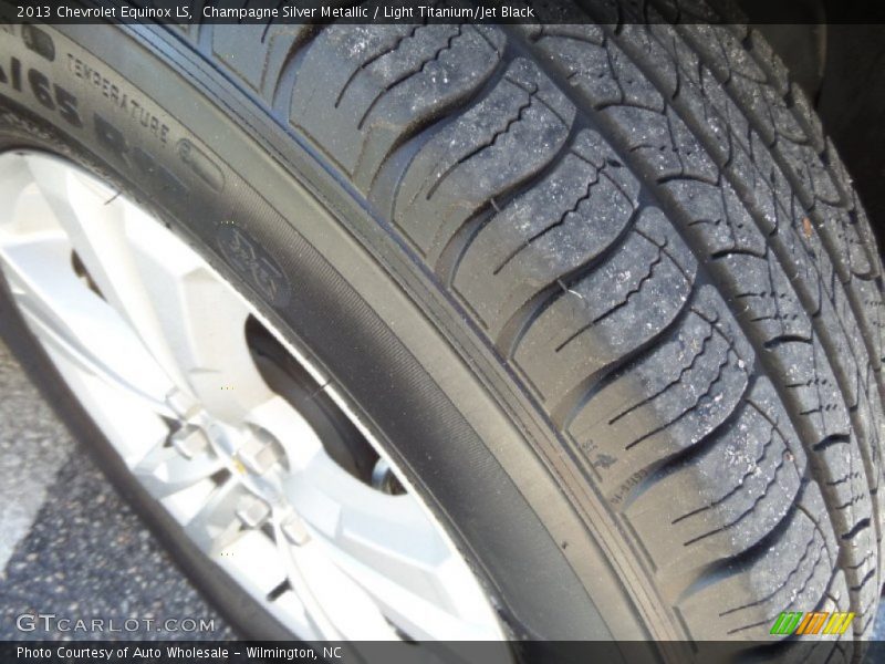 Champagne Silver Metallic / Light Titanium/Jet Black 2013 Chevrolet Equinox LS