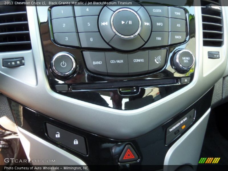 Black Granite Metallic / Jet Black/Medium Titanium 2013 Chevrolet Cruze LS