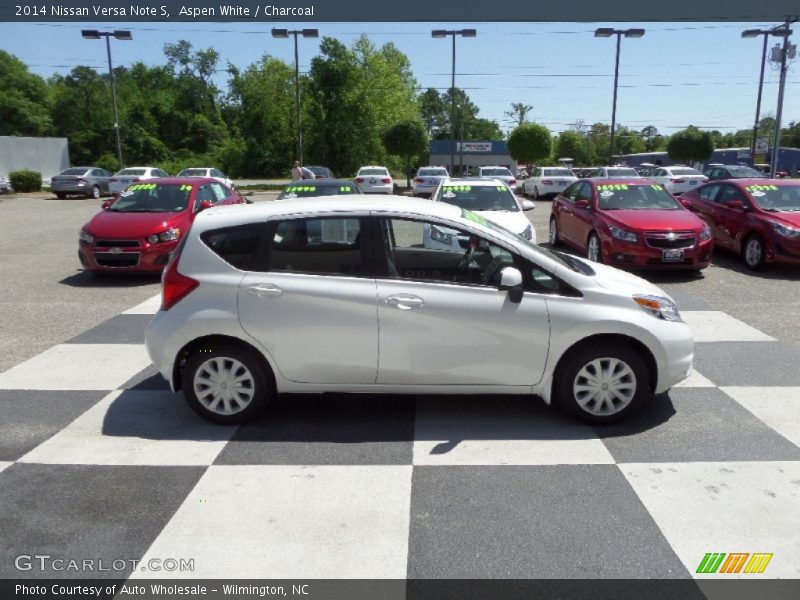 Aspen White / Charcoal 2014 Nissan Versa Note S