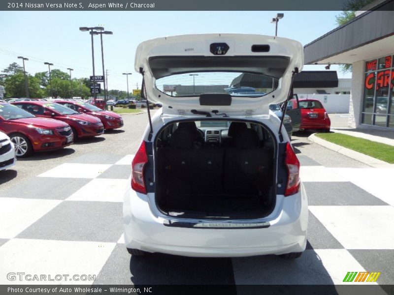 Aspen White / Charcoal 2014 Nissan Versa Note S