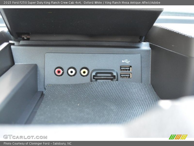 Oxford White / King Ranch Mesa Antique Affect/Adobe 2015 Ford F250 Super Duty King Ranch Crew Cab 4x4