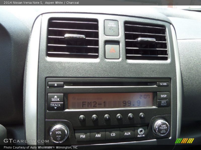 Aspen White / Charcoal 2014 Nissan Versa Note S