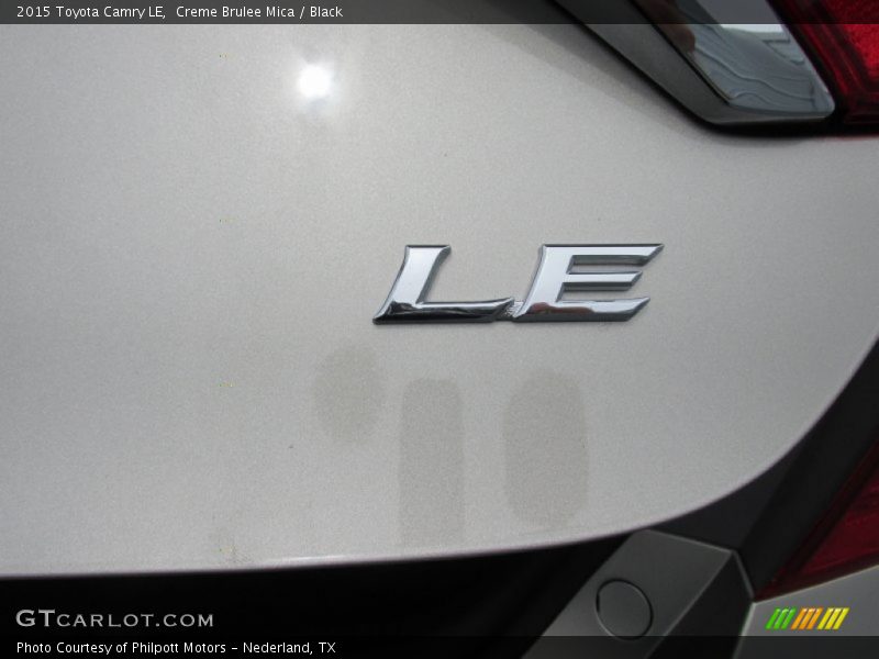 Creme Brulee Mica / Black 2015 Toyota Camry LE