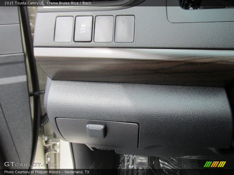 Creme Brulee Mica / Black 2015 Toyota Camry LE