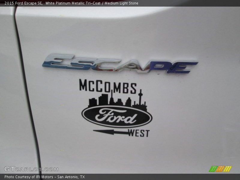 White Platinum Metallic Tri-Coat / Medium Light Stone 2015 Ford Escape SE