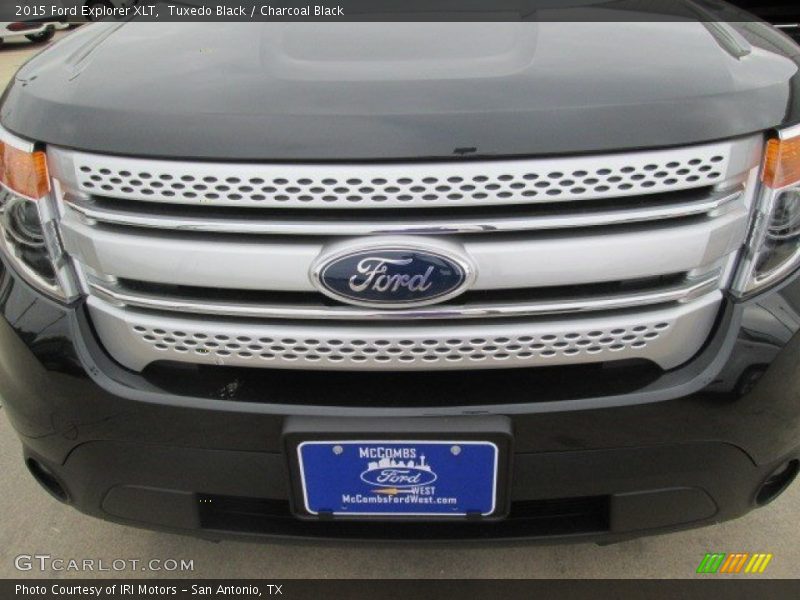Tuxedo Black / Charcoal Black 2015 Ford Explorer XLT