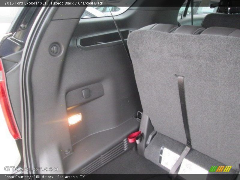 Tuxedo Black / Charcoal Black 2015 Ford Explorer XLT
