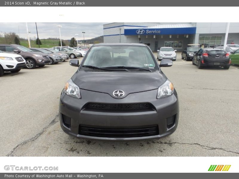 Magnetic Gray Metallic / Black 2014 Scion xD