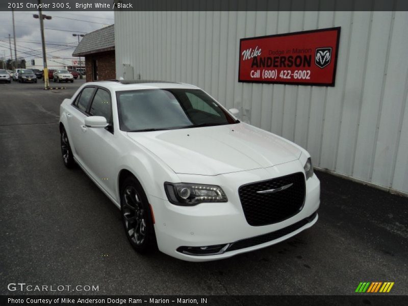 Bright White / Black 2015 Chrysler 300 S