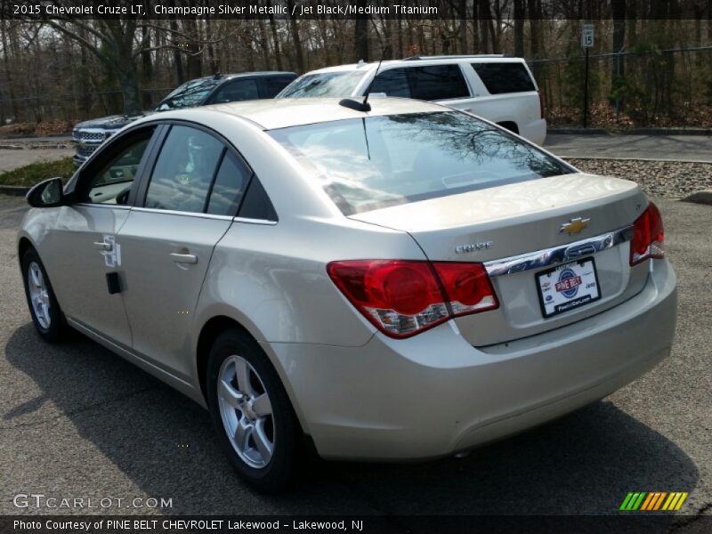 Champagne Silver Metallic / Jet Black/Medium Titanium 2015 Chevrolet Cruze LT