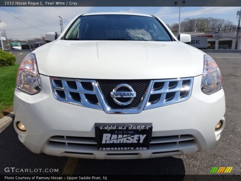 Pearl White / Gray 2013 Nissan Rogue S
